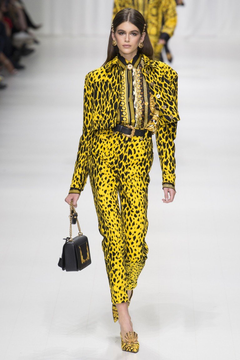брюки и курточка желтые в леопардовый принт
