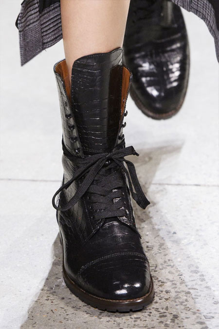 Модные ботинки в стиле милитари на шнуровке Jonathan Simkhai 2018-2019