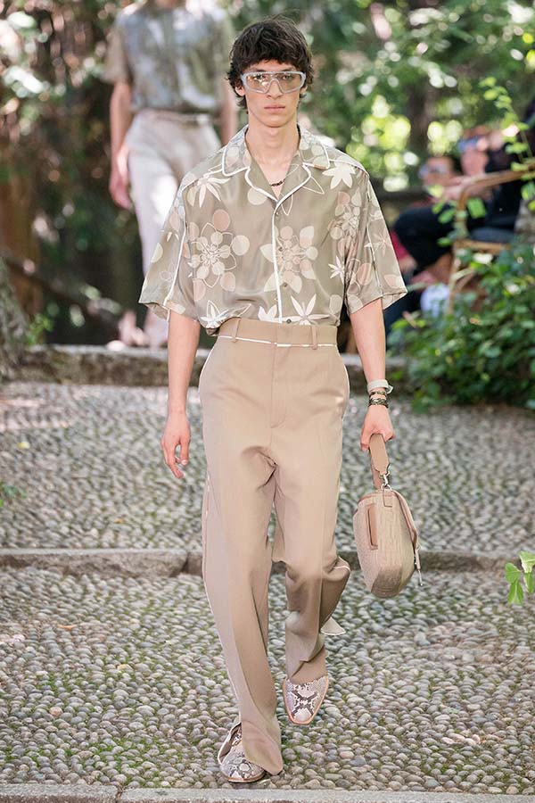 модный цвет мужских брюк 2020