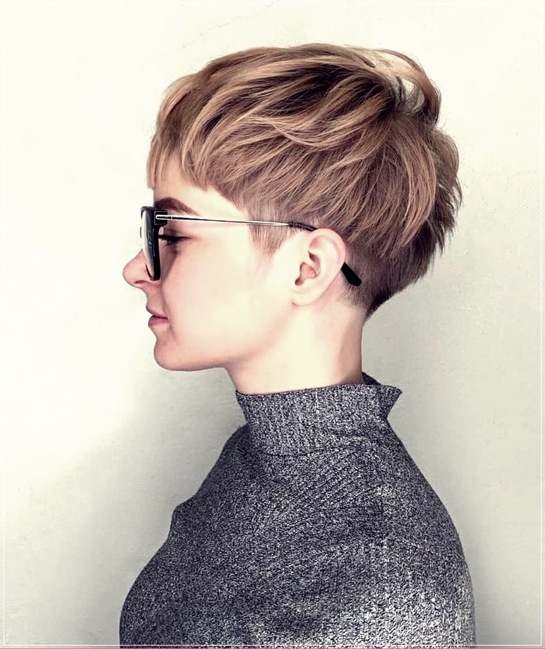 Short haircuts 2020: 50 photos and trends