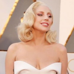 Леди Гага на церемонии вручения «Оскар» в 2016 году.